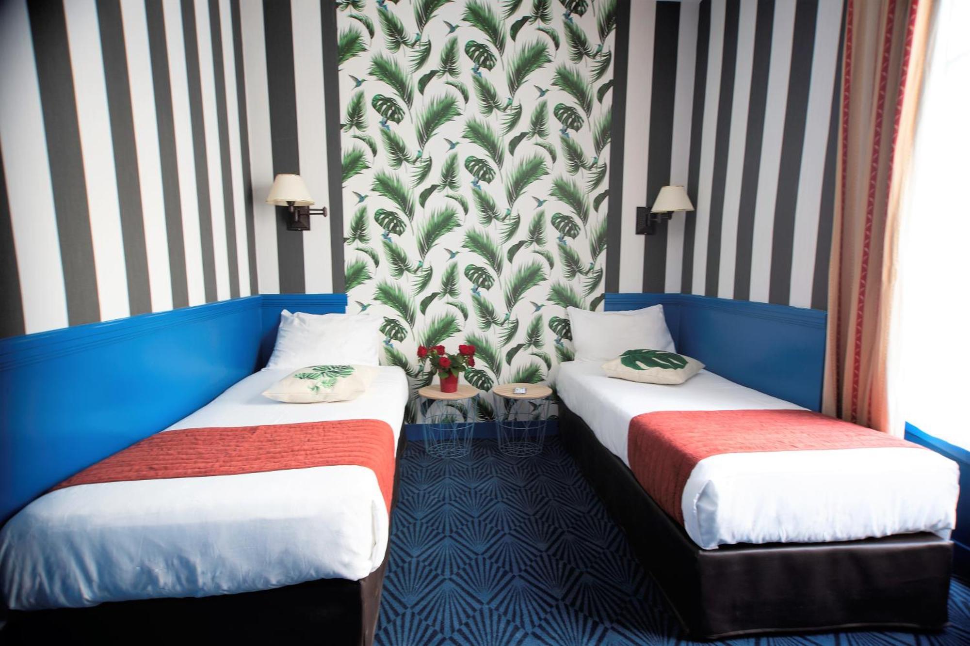 Du Théâtre By Patrick Hayat