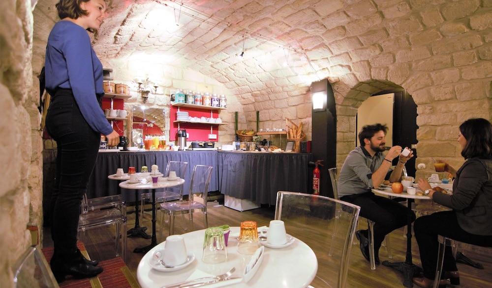 Hotel Du Théâtre By Patrick Hayat Parigi