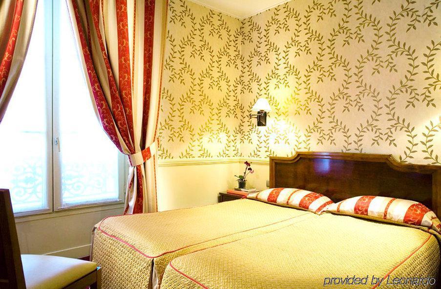 Du Théâtre By Patrick Hayat 3*