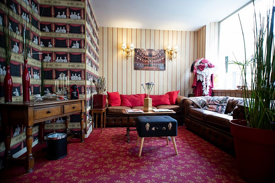 Du Théâtre By Patrick Hayat 3* Parigi